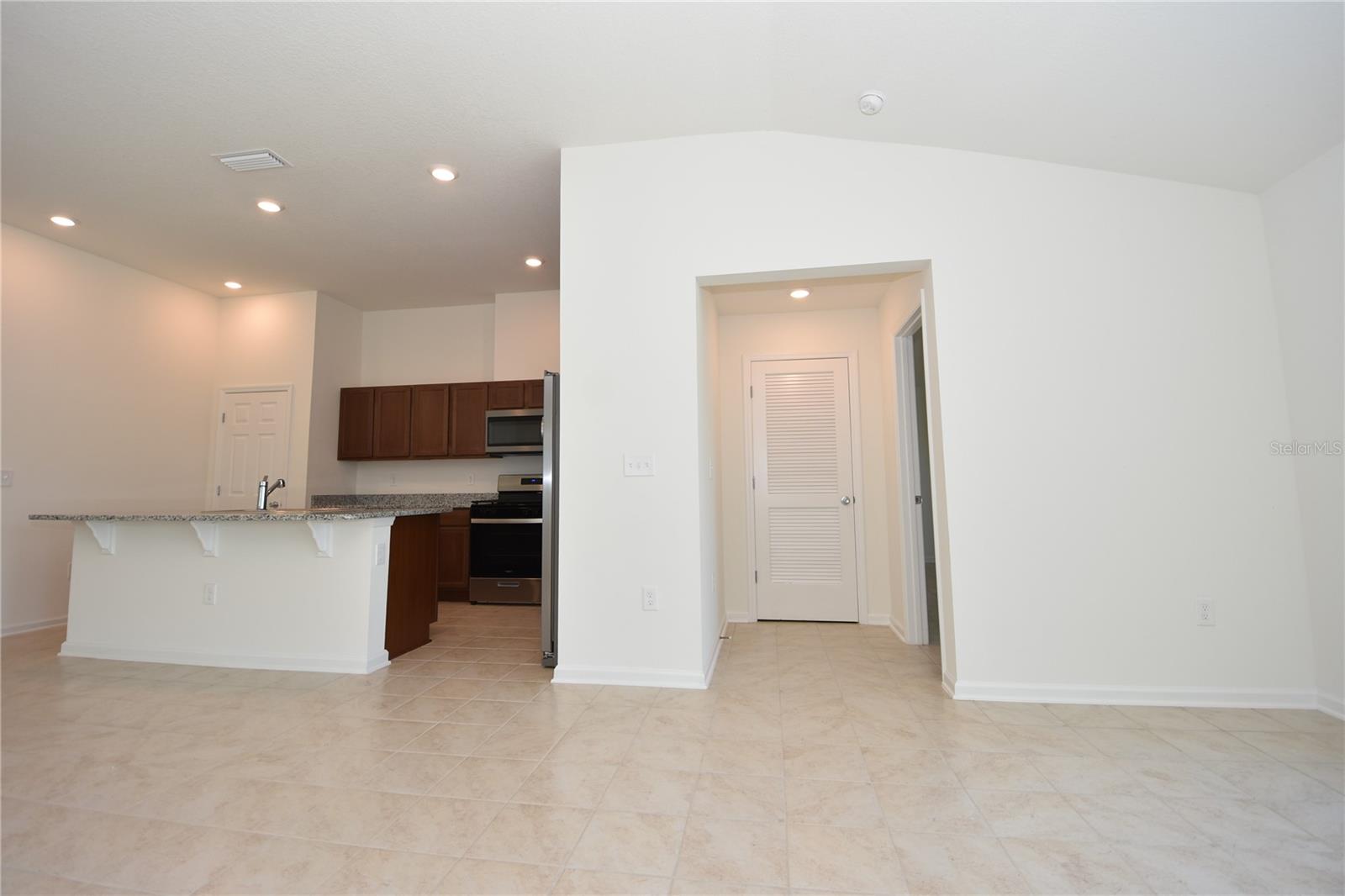 WHITEVIEW VILLAGE - Residential Lease