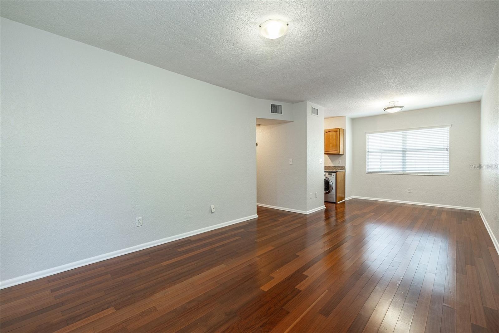 PALMS OF BEACH PARK - Residential Lease