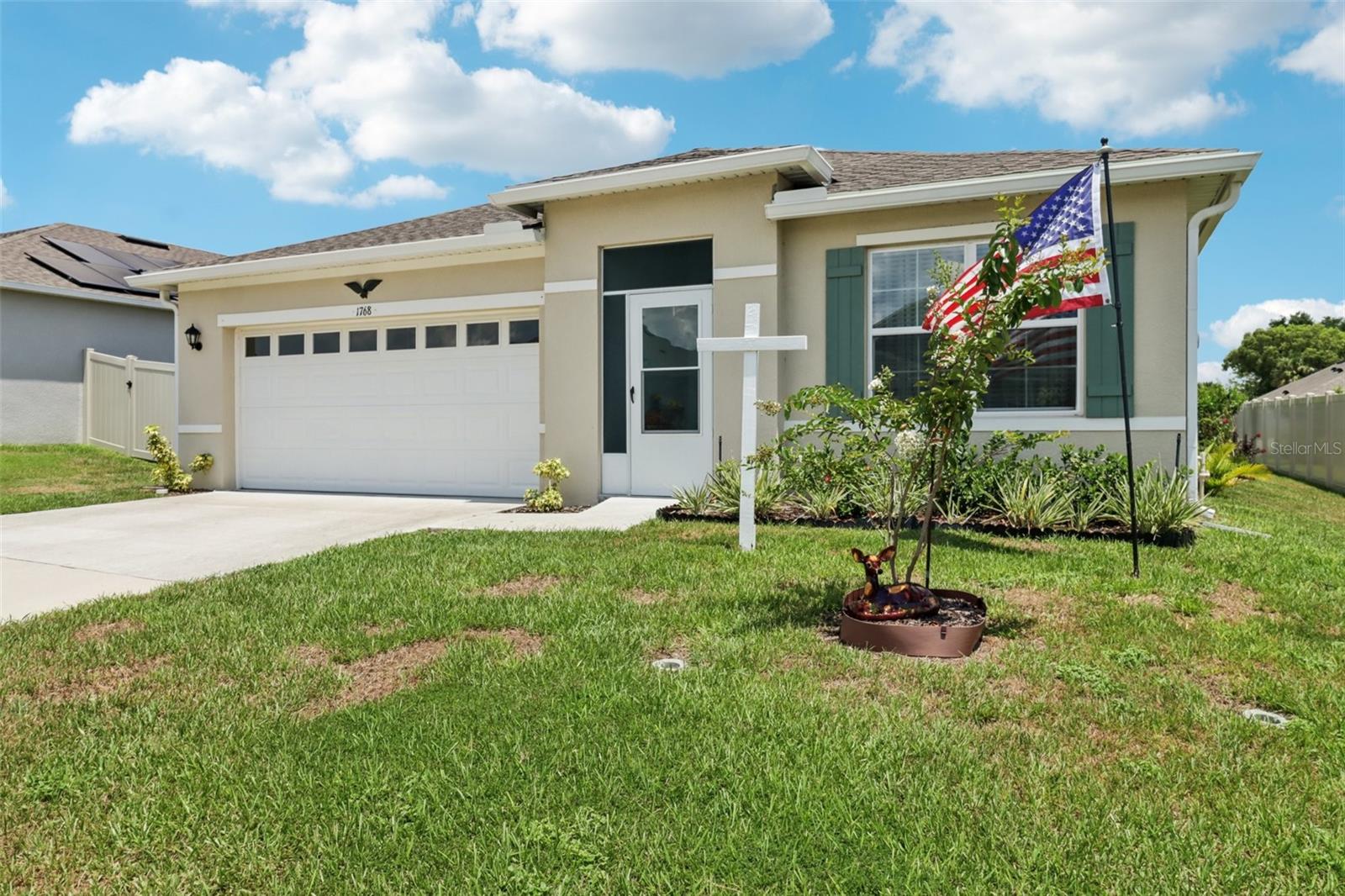 ARE YOU IN THE MARKET FOR SOMEPLACE SPECIAL, WITH PEACE AND QUIET, THEN YOU WILL WANT TO TAKE A TOUR OF THIS SMART HOME. COME WALK THROUGH THE ENCLOSED ENTRANCE INTO THIS SMART HOME WITH MANY UPDATES. THE BACKYARD IS LANDSCAPED WITH FRUIT TREES, A HEDGE FOR PRIVACY AND BEAUTIFUL CORNER FLOWER GARDEN. VERY PEACEFUL PLACE TO RELAX IN AND ENJOY YOUR EVENINGS. CLOSE TO THE YMCA, HOSPITAL, SHOPPING AND RESTAURANTS.