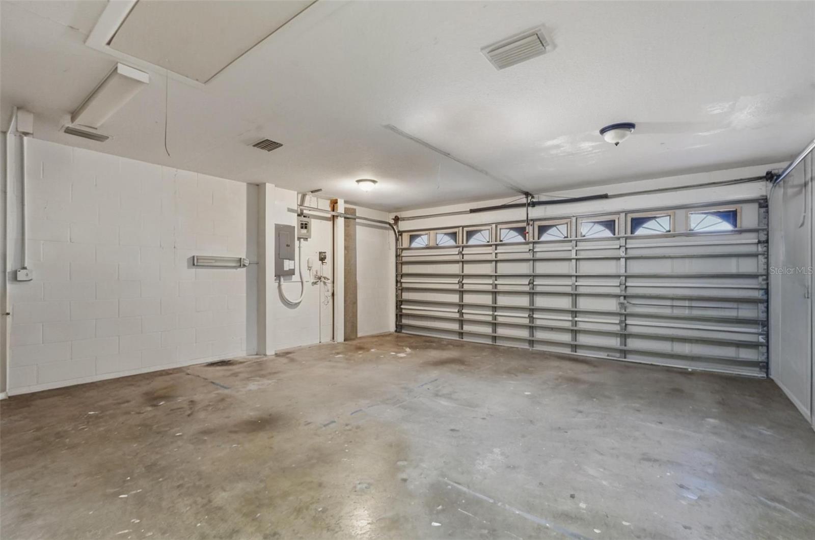 KINGSWAY OAKS UNIT 2 - Residential