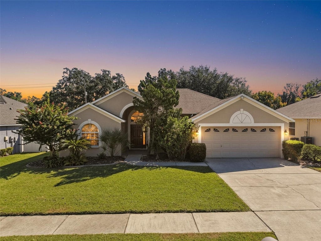 Photo of 2213 Towering Oaks Circle, Seffner, FL 33584 (MLS # TB8438045)
