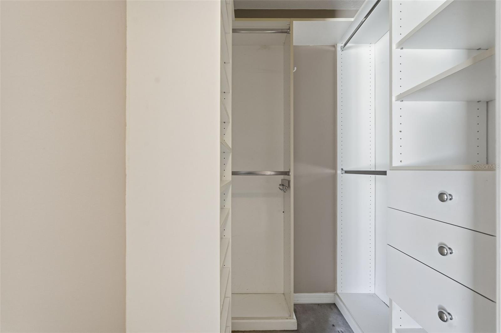 KINGSWAY OAKS UNIT 2 - Residential