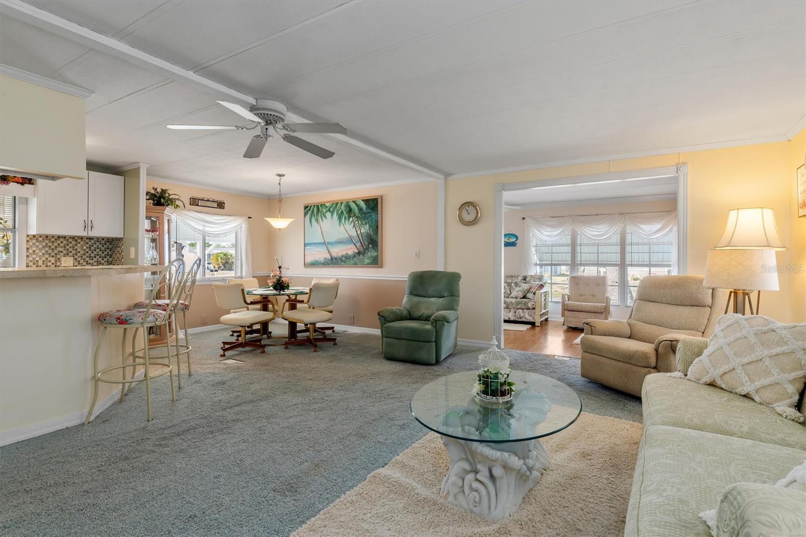 HOLIDAY MOBILE ESTATES - Residential