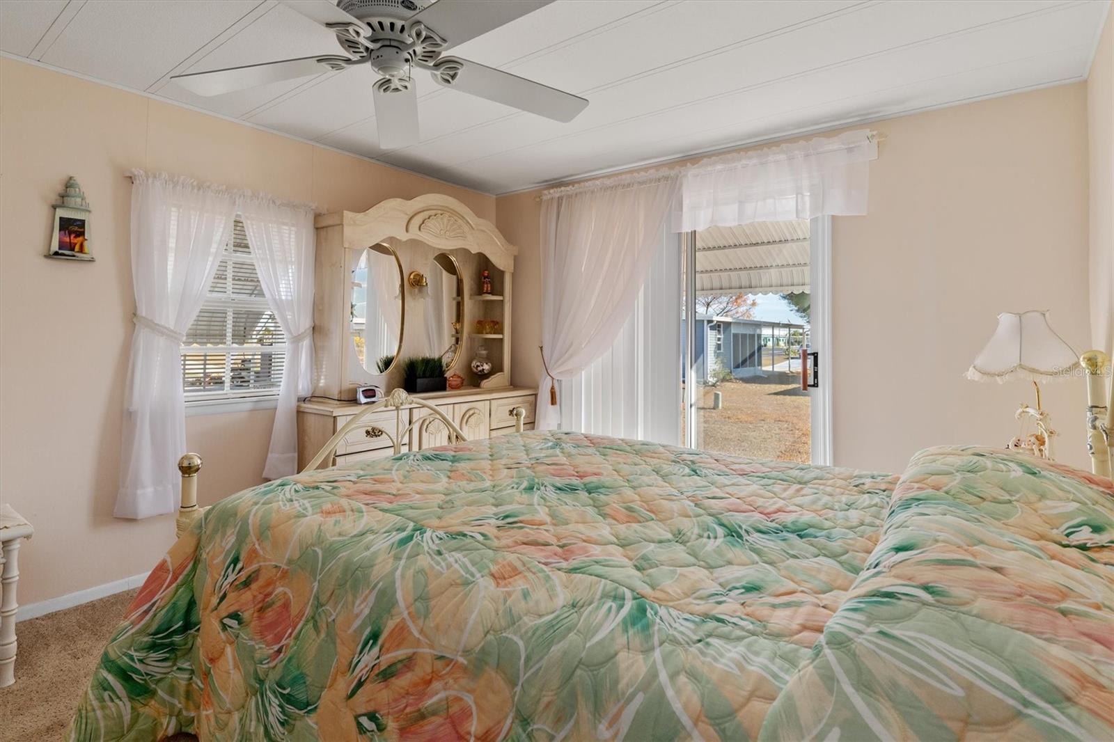 HOLIDAY MOBILE ESTATES - Residential