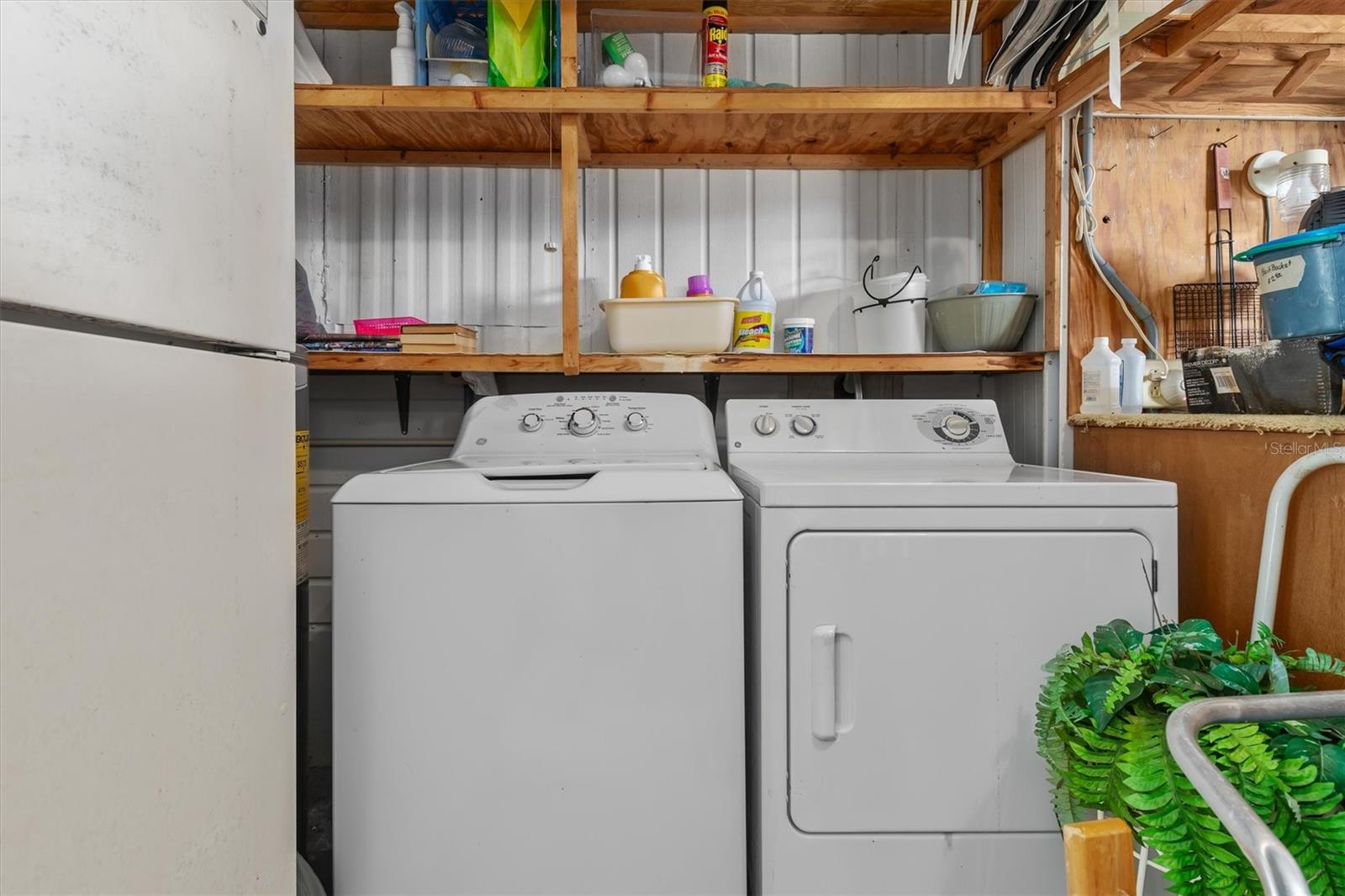 HOLIDAY MOBILE ESTATES - Residential