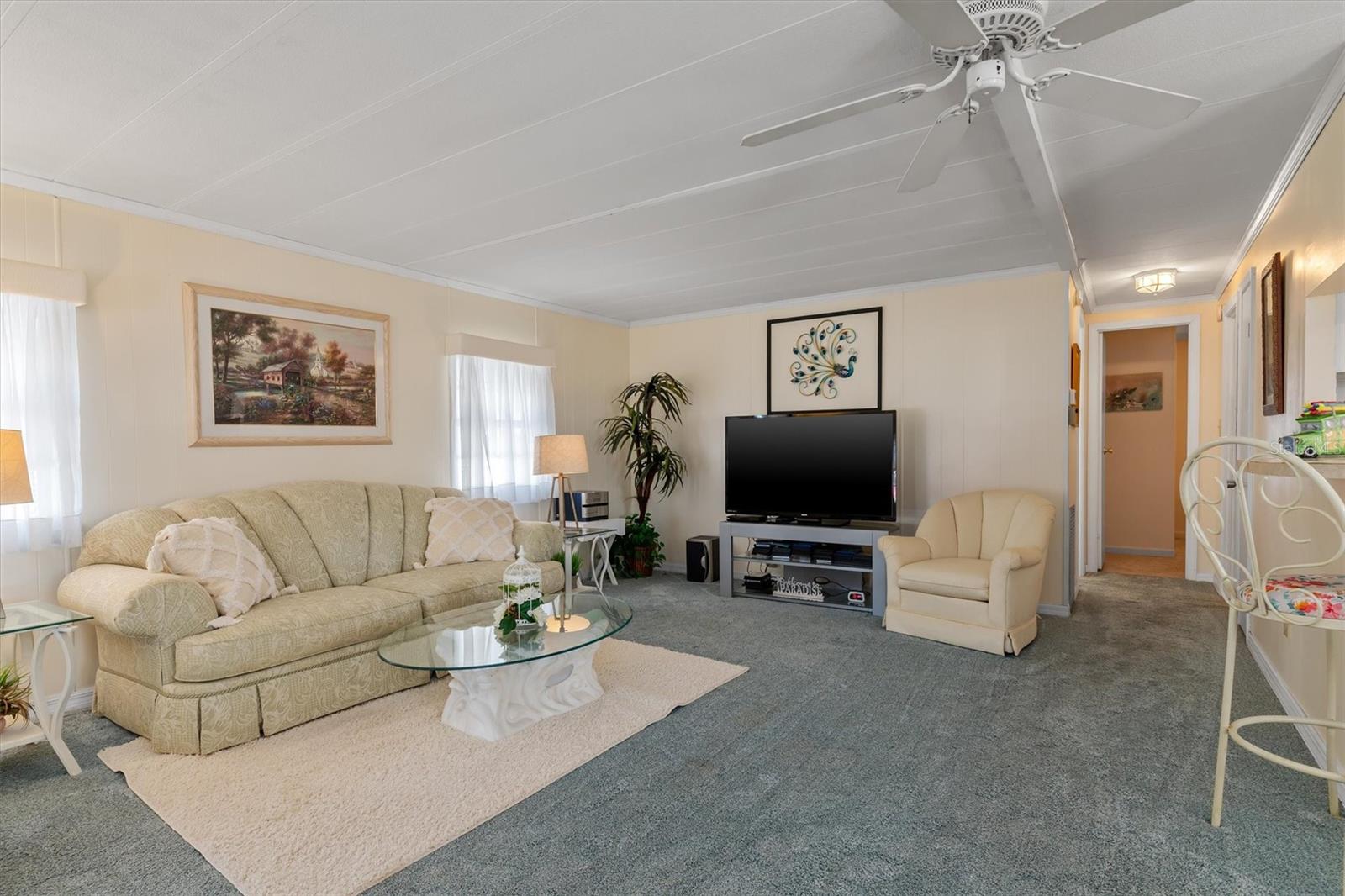 HOLIDAY MOBILE ESTATES - Residential