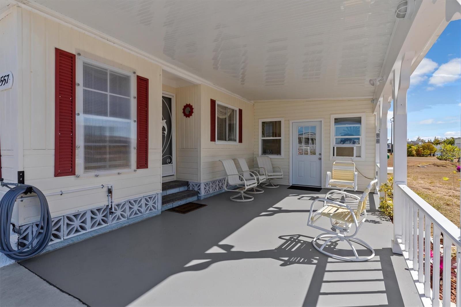 HOLIDAY MOBILE ESTATES - Residential