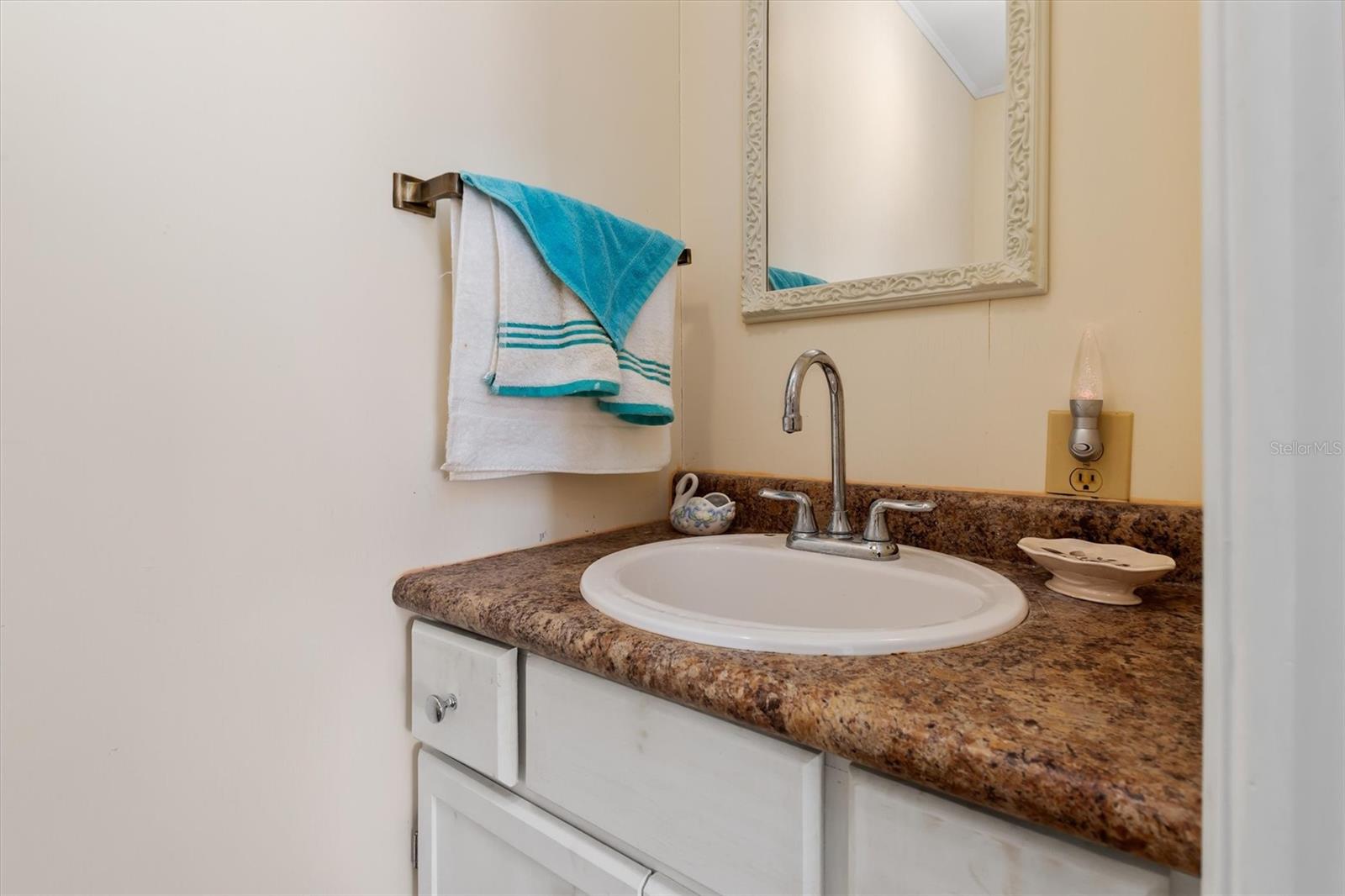 HOLIDAY MOBILE ESTATES - Residential