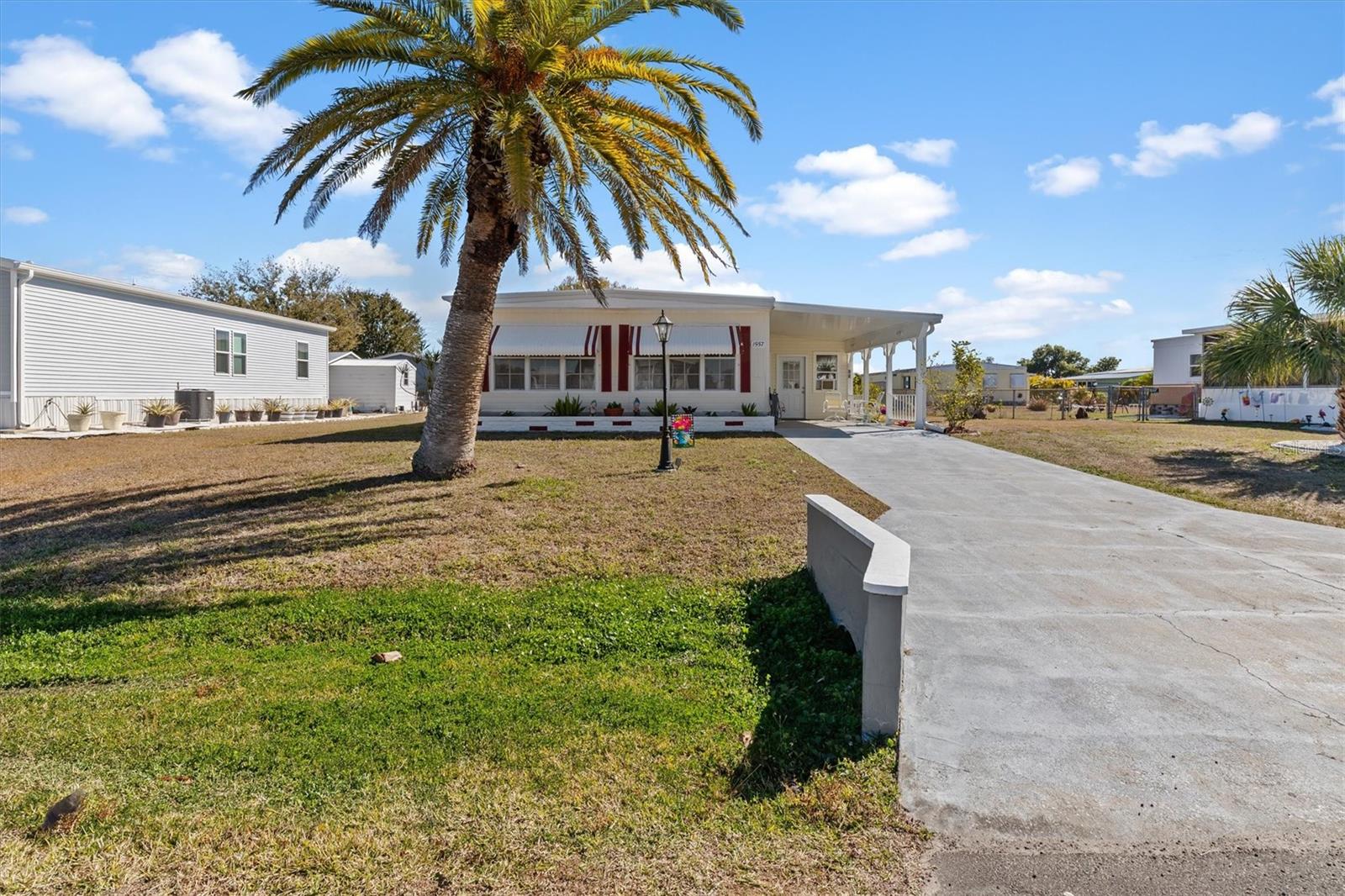 HOLIDAY MOBILE ESTATES - Residential