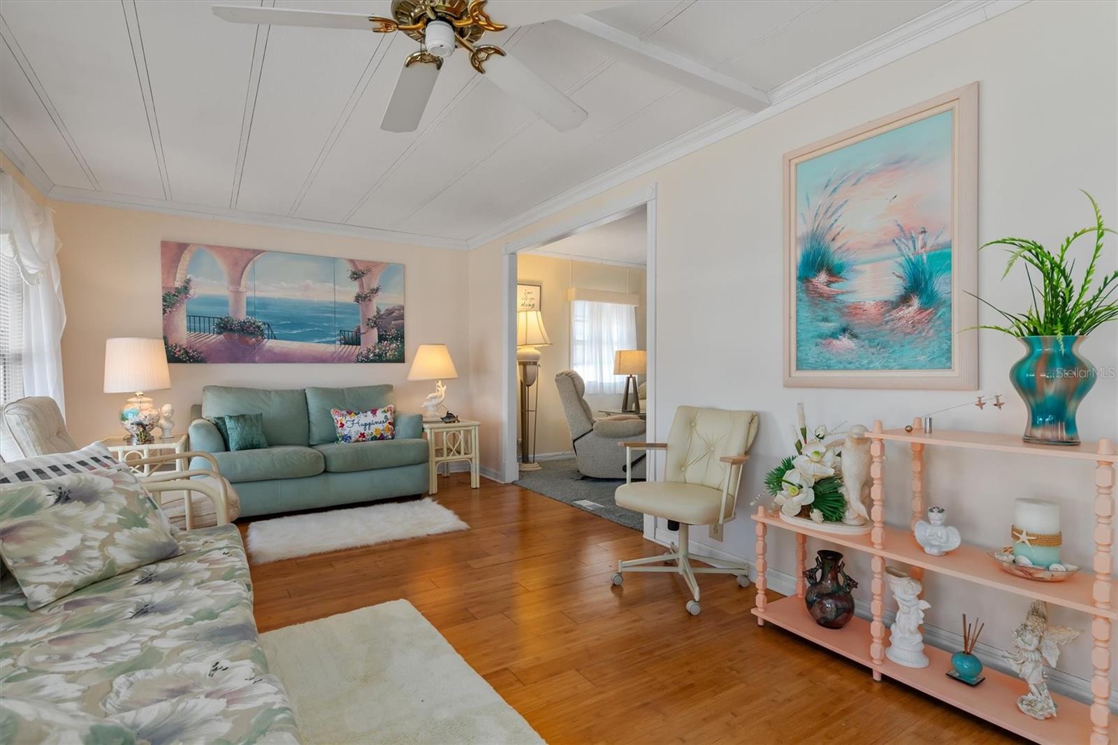 HOLIDAY MOBILE ESTATES - Residential