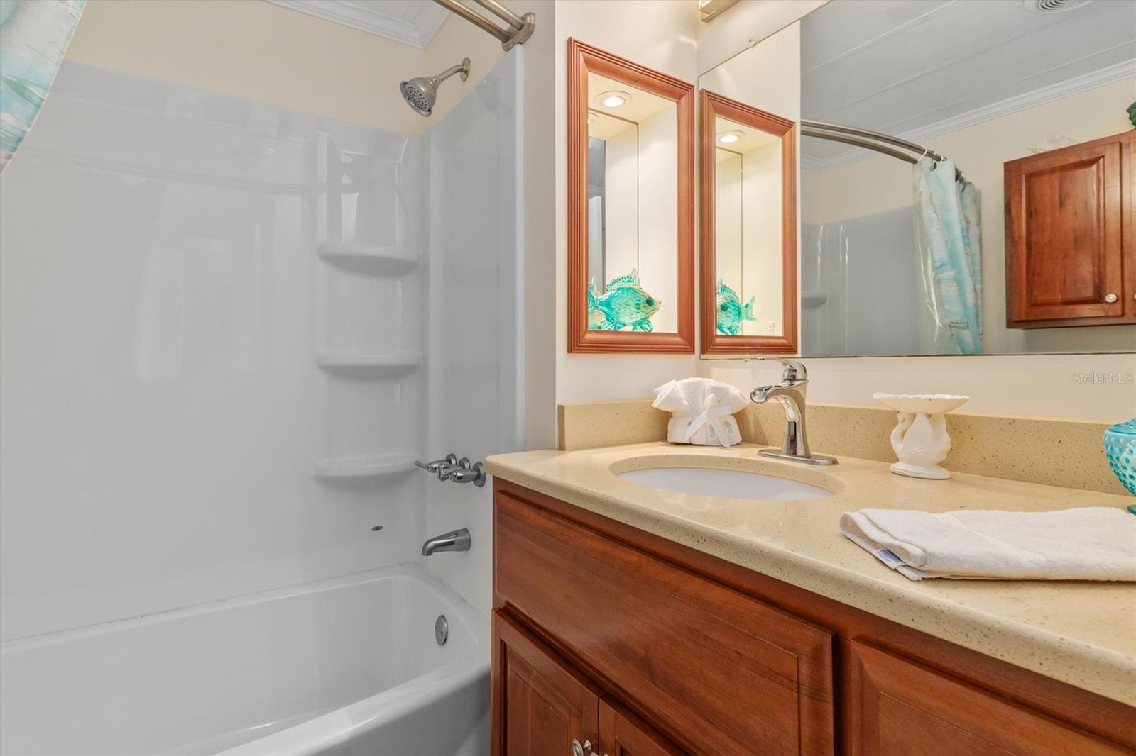 HOLIDAY MOBILE ESTATES - Residential