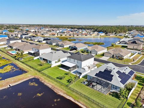 A home in WINTER HAVEN