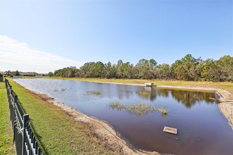 A home in WINTER HAVEN