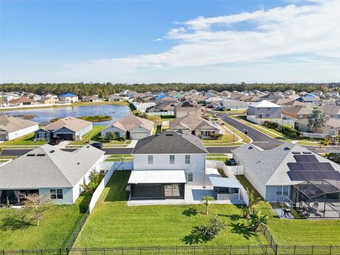 A home in WINTER HAVEN