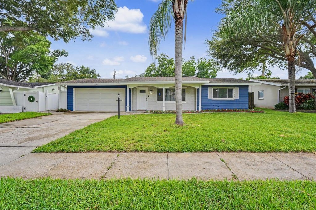 Photo of 1340 Williams Drive, Clearwater, FL 33764 (MLS # TB8530392)