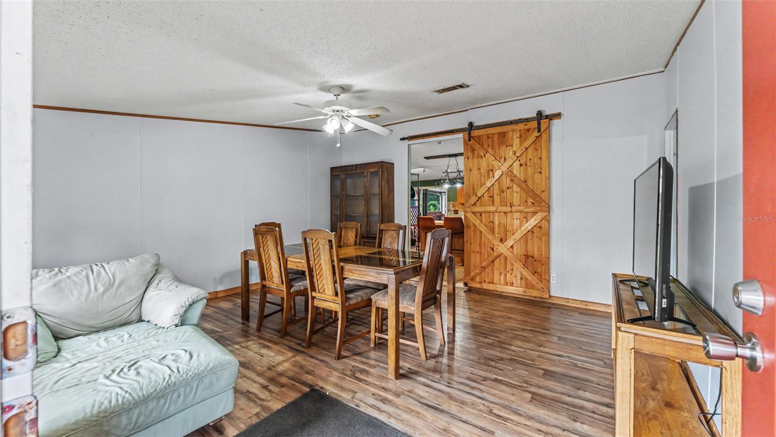 6702 FORESTVIEW LANE