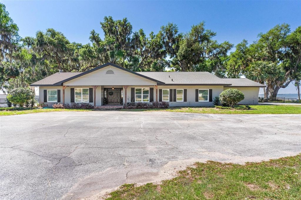 Photo of 3020 Indian Trail, Eustis, FL 32726 (MLS # G5110293)