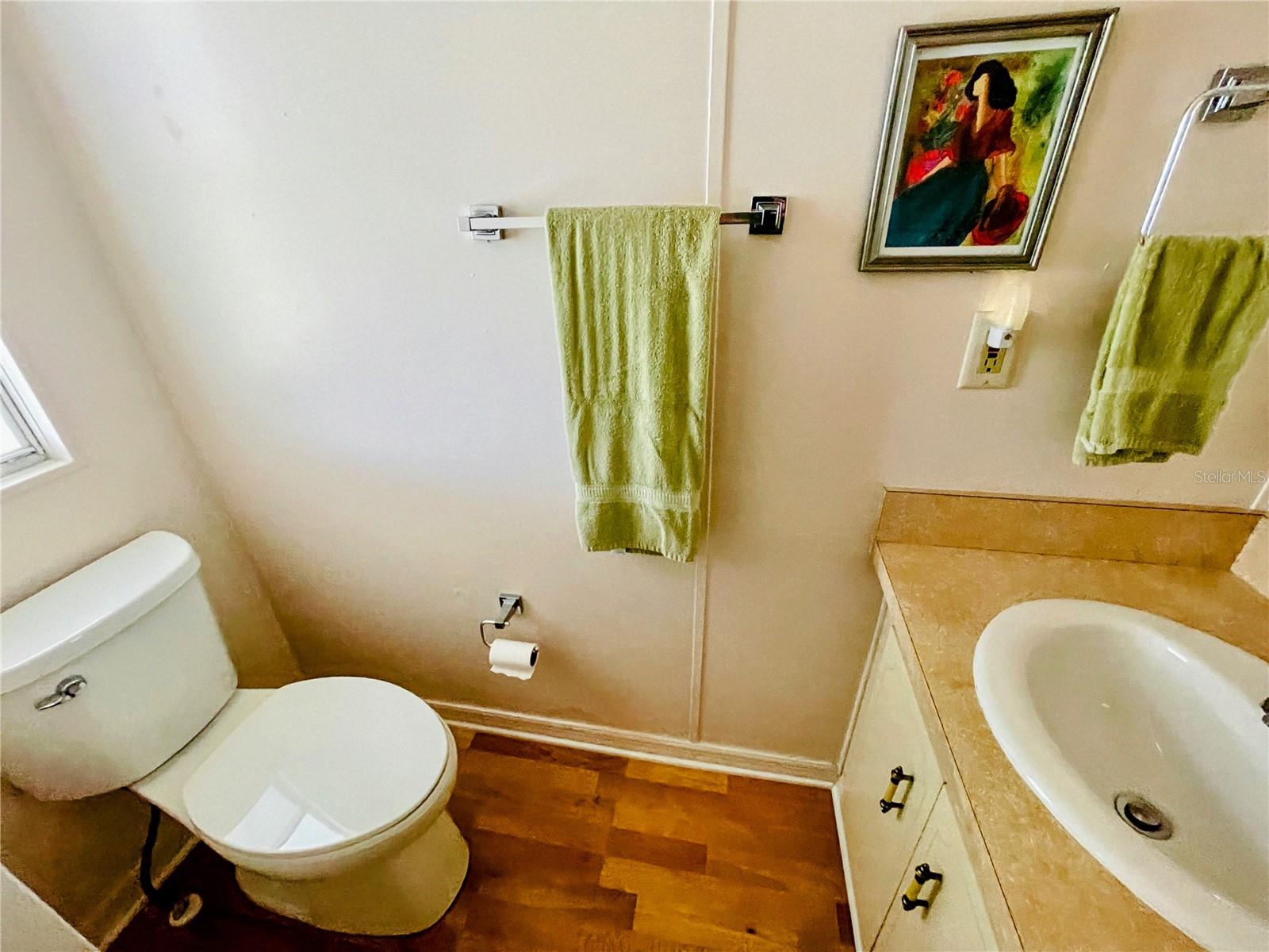 COUNTRY CLUB ESTATES - Residential