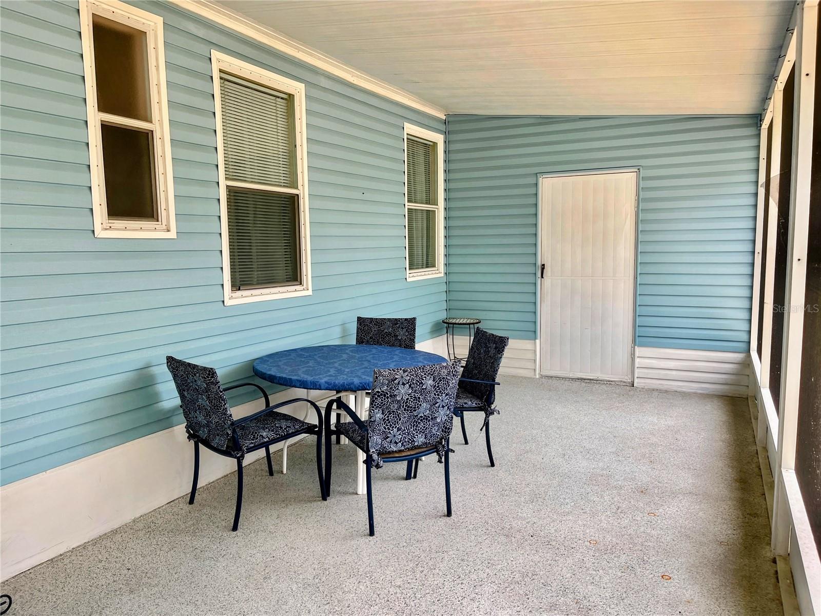 COUNTRY CLUB ESTATES - Residential