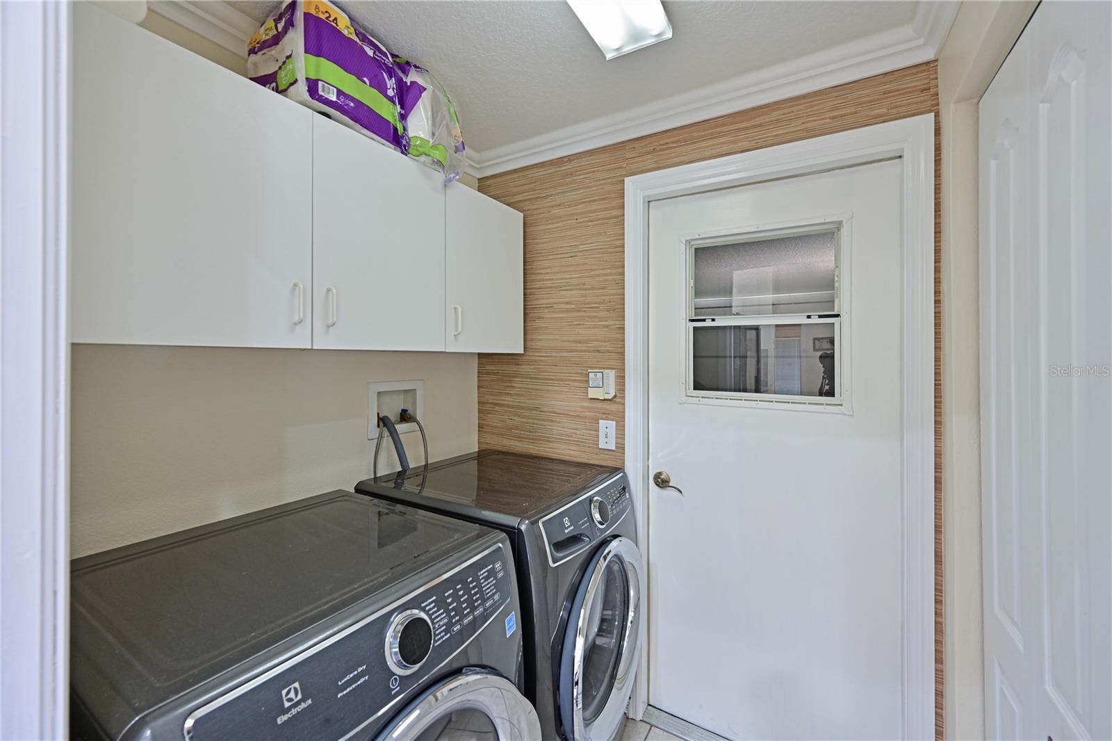 HIDDEN OAKS - Residential