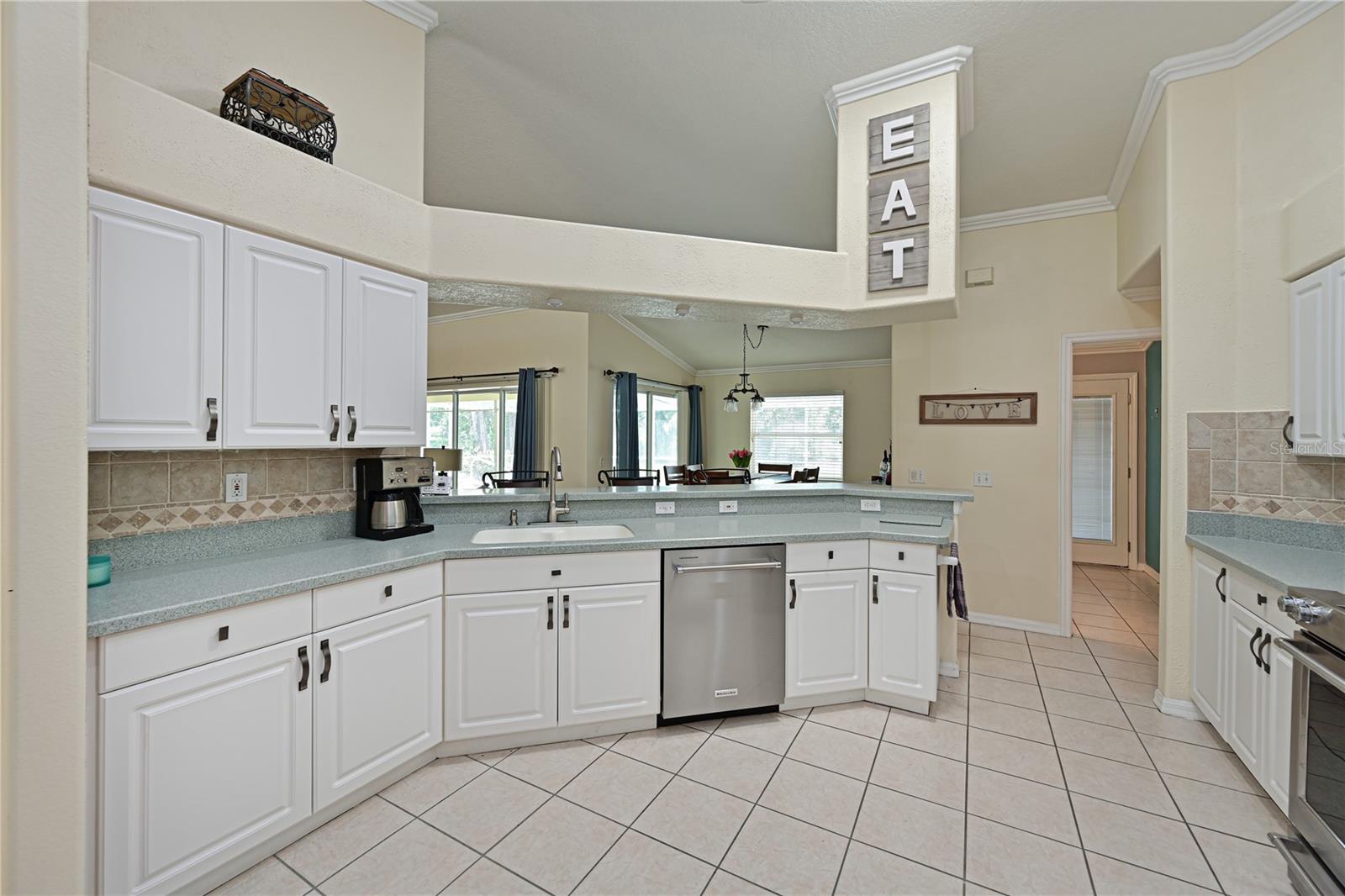 HIDDEN OAKS - Residential