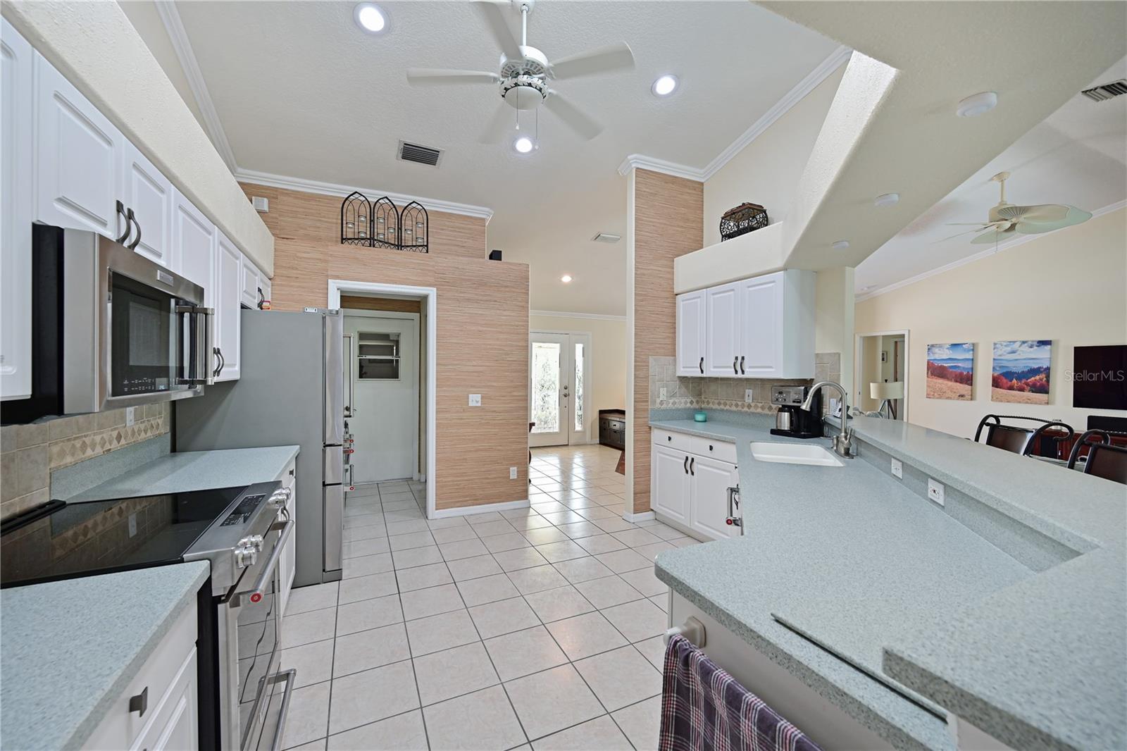 HIDDEN OAKS - Residential