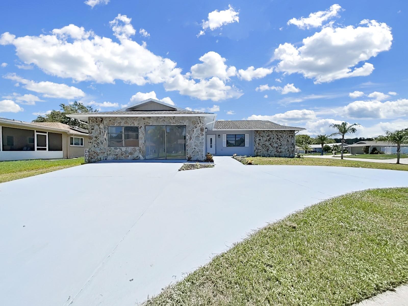 4652 SWALLOWTAIL DRIVE