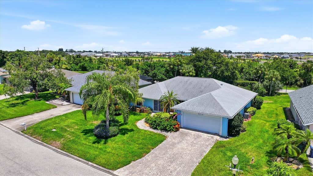 Photo of 5015 86th Street Court W, Bradenton, FL 34210 (MLS # A4702971)