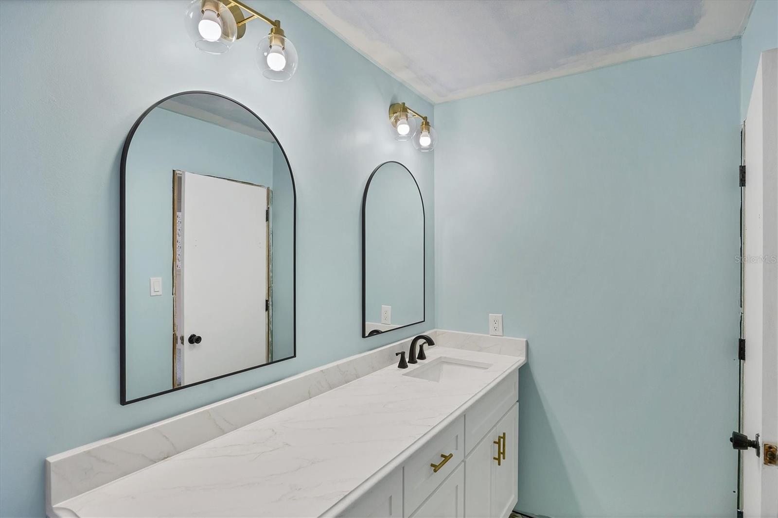 NORTH PORT CHARLOTTE COUNTRY CLUB - Residential