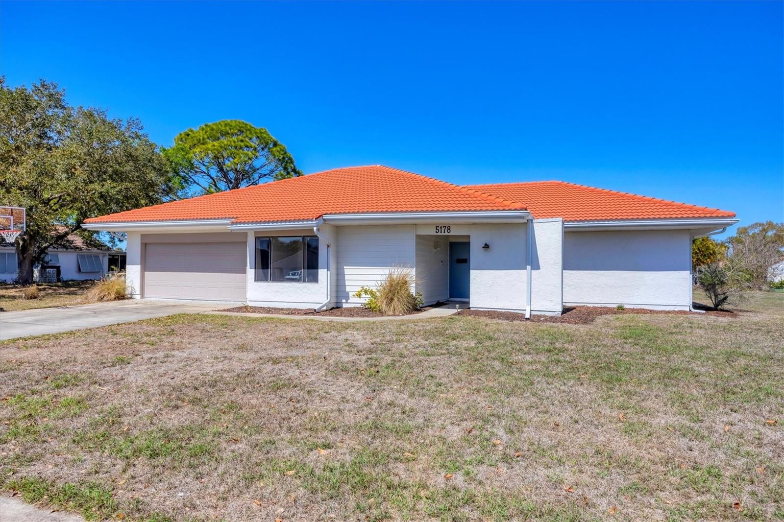 NORTH PORT CHARLOTTE COUNTRY CLUB - Residential