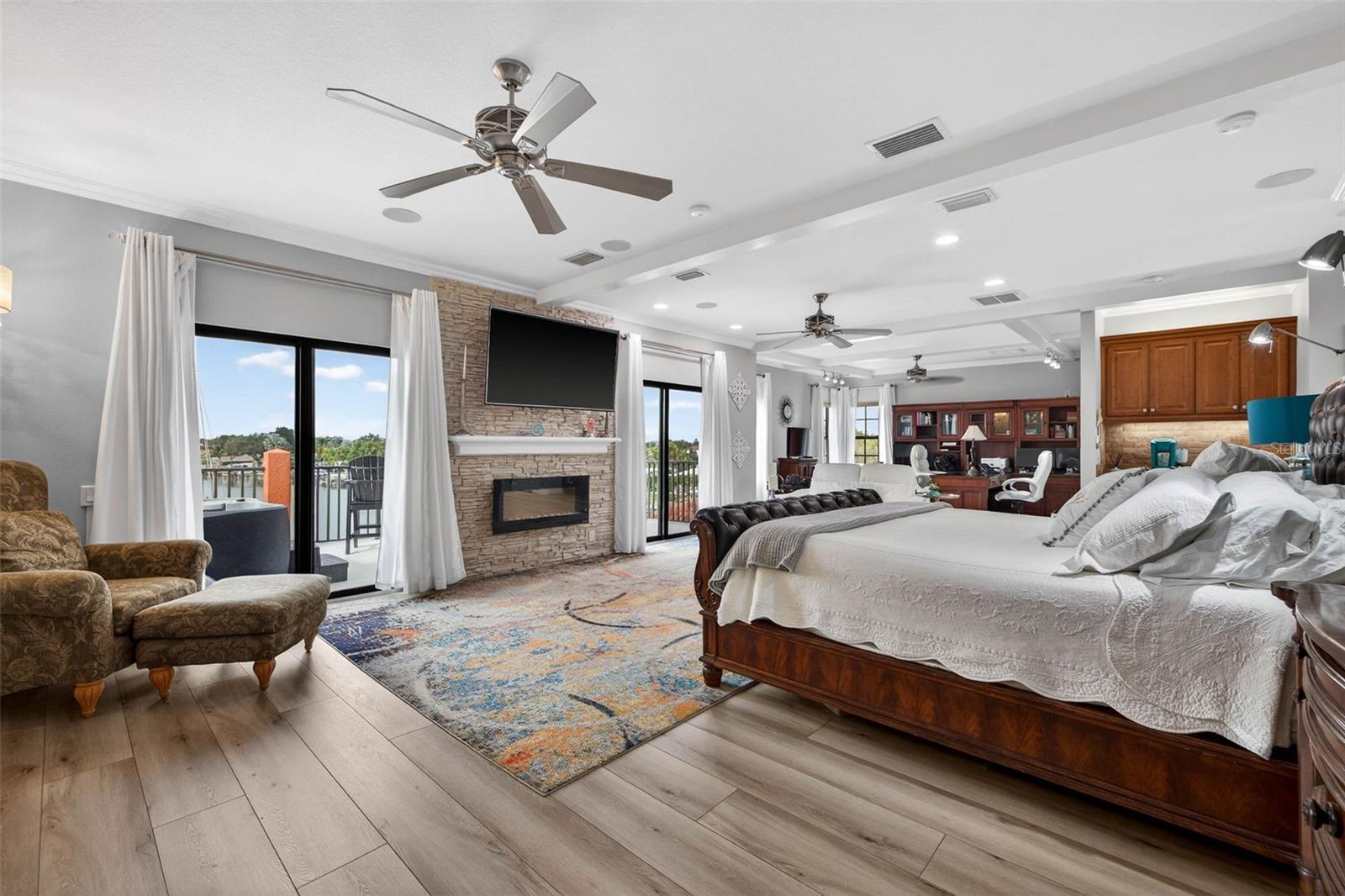 BROADWATER - Residential