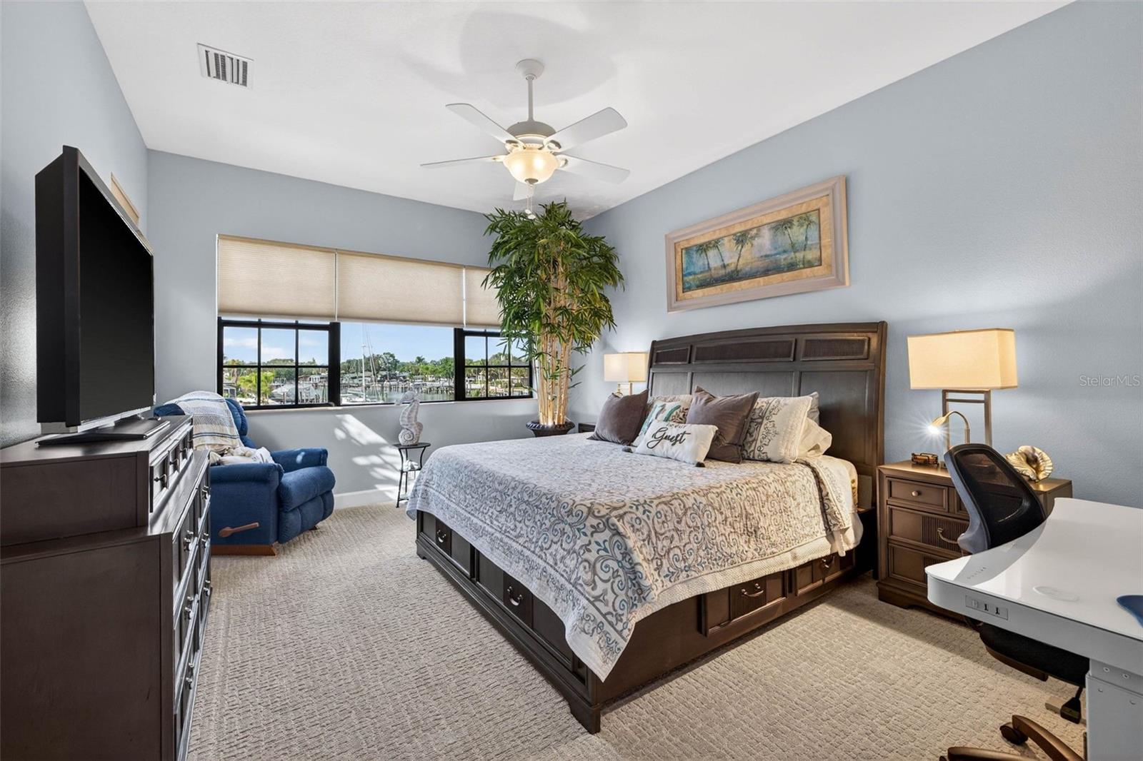 BROADWATER - Residential