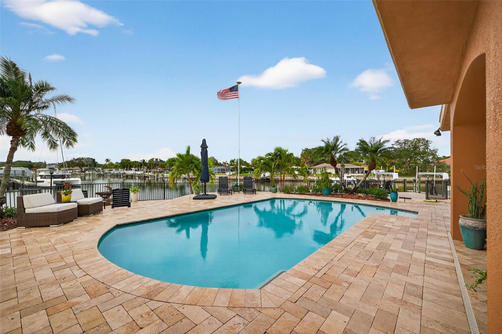 BROADWATER - Residential