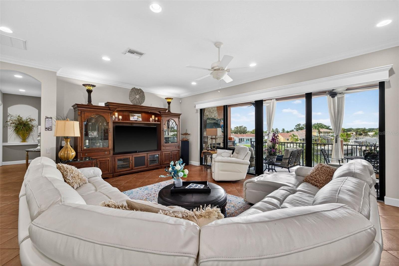 BROADWATER - Residential