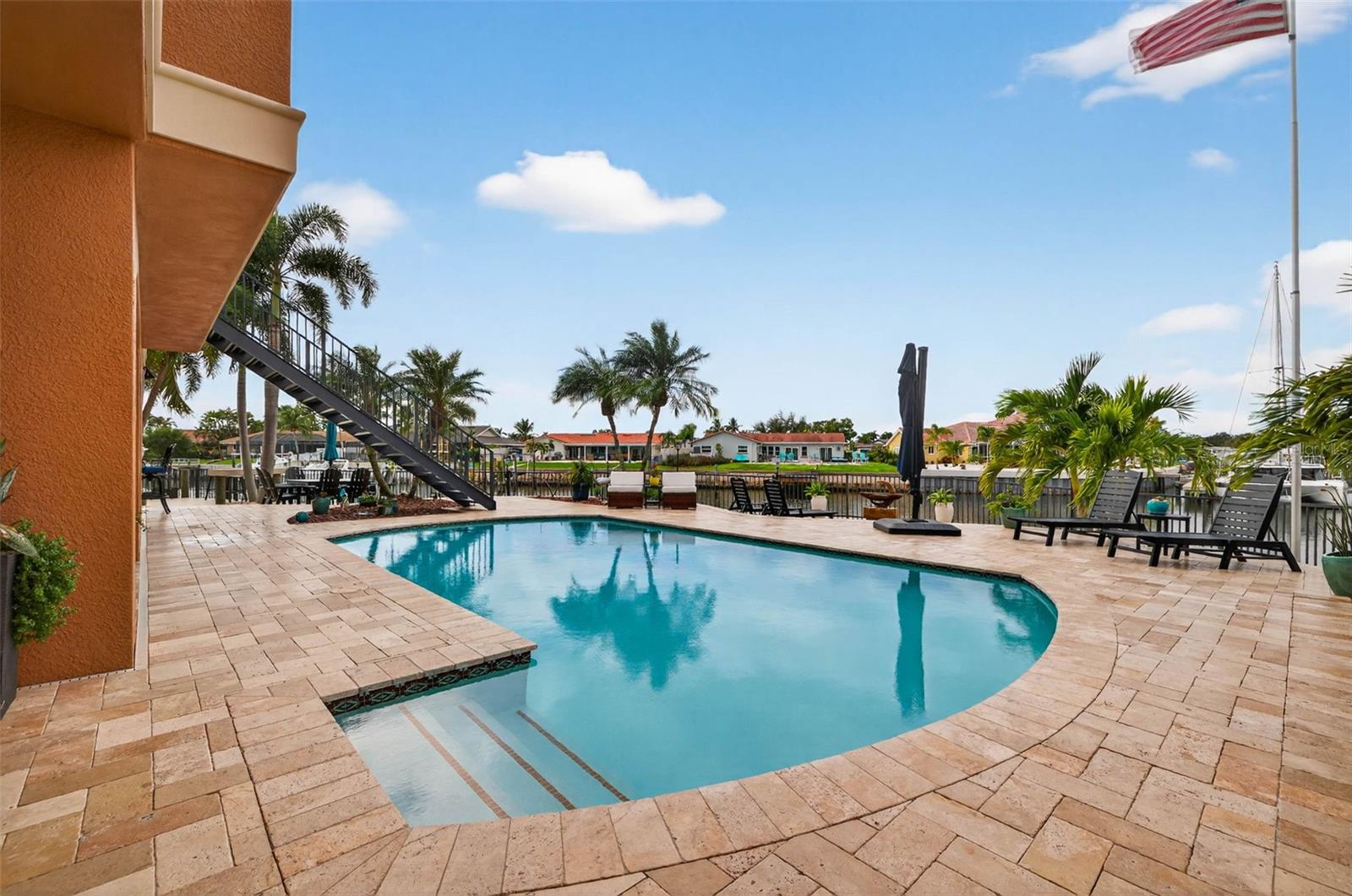 BROADWATER - Residential