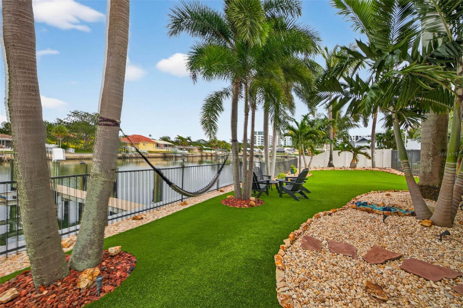 BROADWATER - Residential