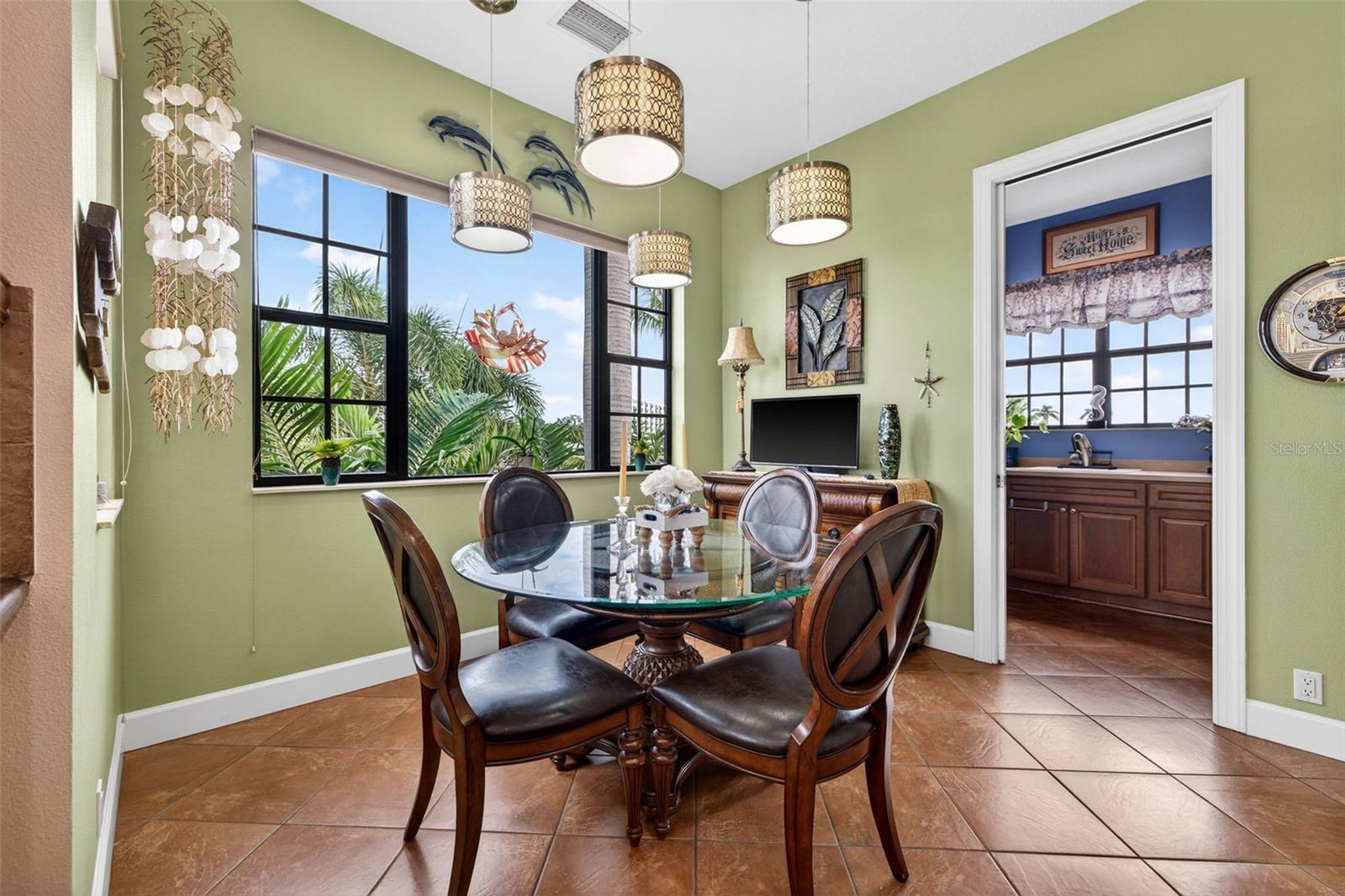 BROADWATER - Residential