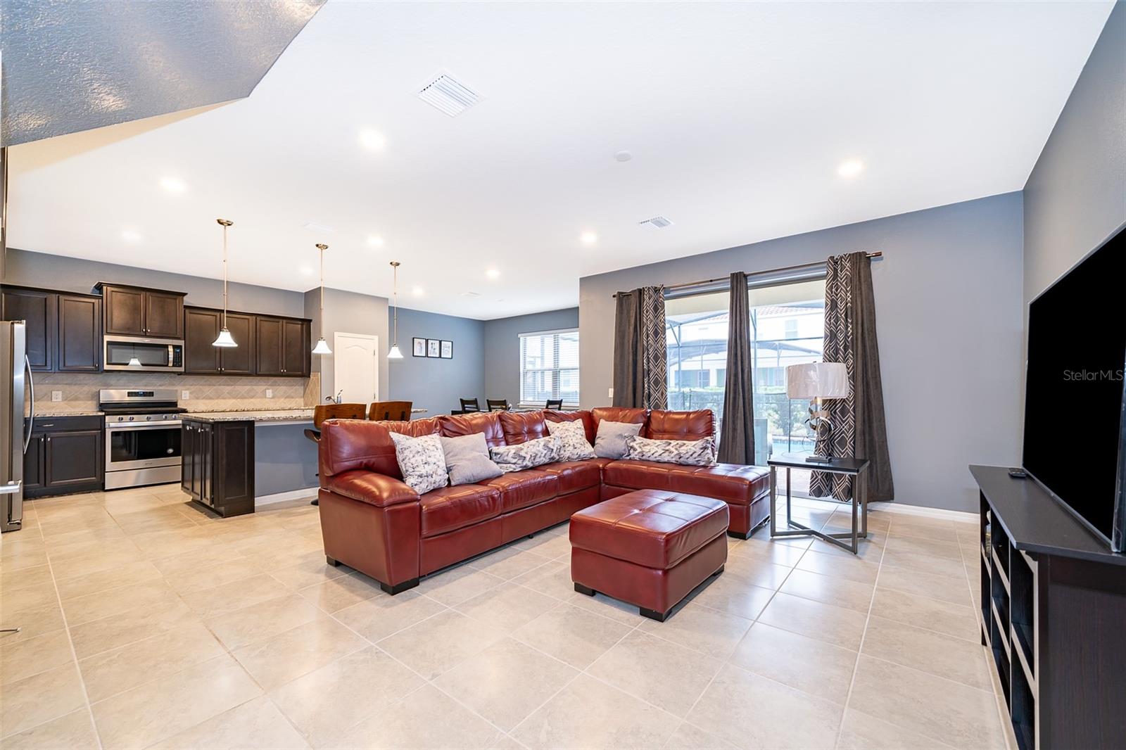 5505 MISTY OAK CIRCLE