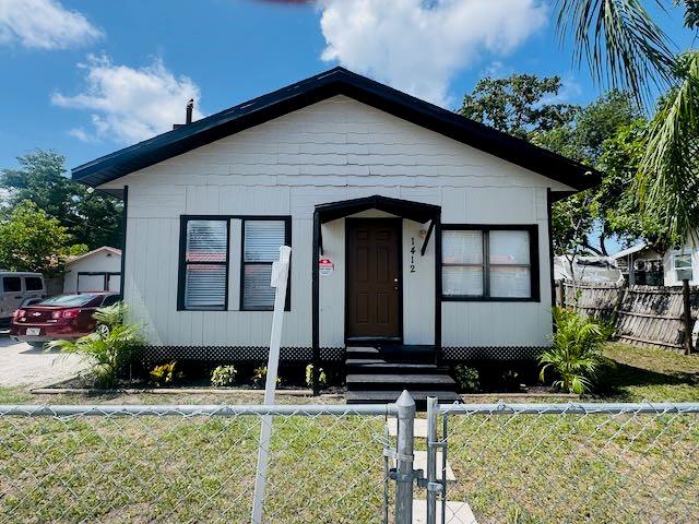 Charming Bradenton Home with Space for Everyone!
Reduced by $36,000
Looking for a sweet spot close to all the action in historic downtown Bradenton? This 3 bedroom, 2 bathroom and separate Den/Office home is it! Imagine strolling to local shops, restaurants, and events – it's all just a hop, skip, and a jump away.
Inside, you'll find a super open and bright living space – perfect for hanging out with family and friends. And check out those beautiful new floors! They really make the whole place feel fresh and modern.
But here’s the really cool part: this home has potential for a mother-in-law suite! Whether you need space for extended family, a home office, or just want extra room, the possibilities are endless.
Plus, you get a fully fenced yard – great for kids, pets, or just enjoying some private outdoor time.
Seriously, this one won't last long. It’s got the location, the space, and the charm you’ve been searching for. Come see it for yourself and picture your life here. Schedule your showing to Today!!