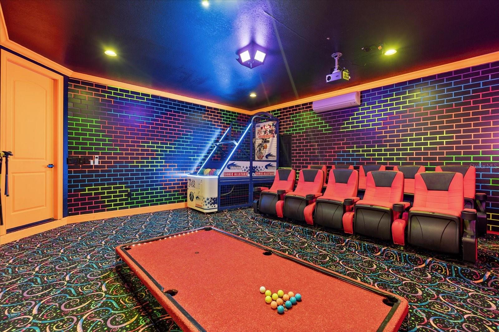 REUNION WEST VLGS NORTH - Residential