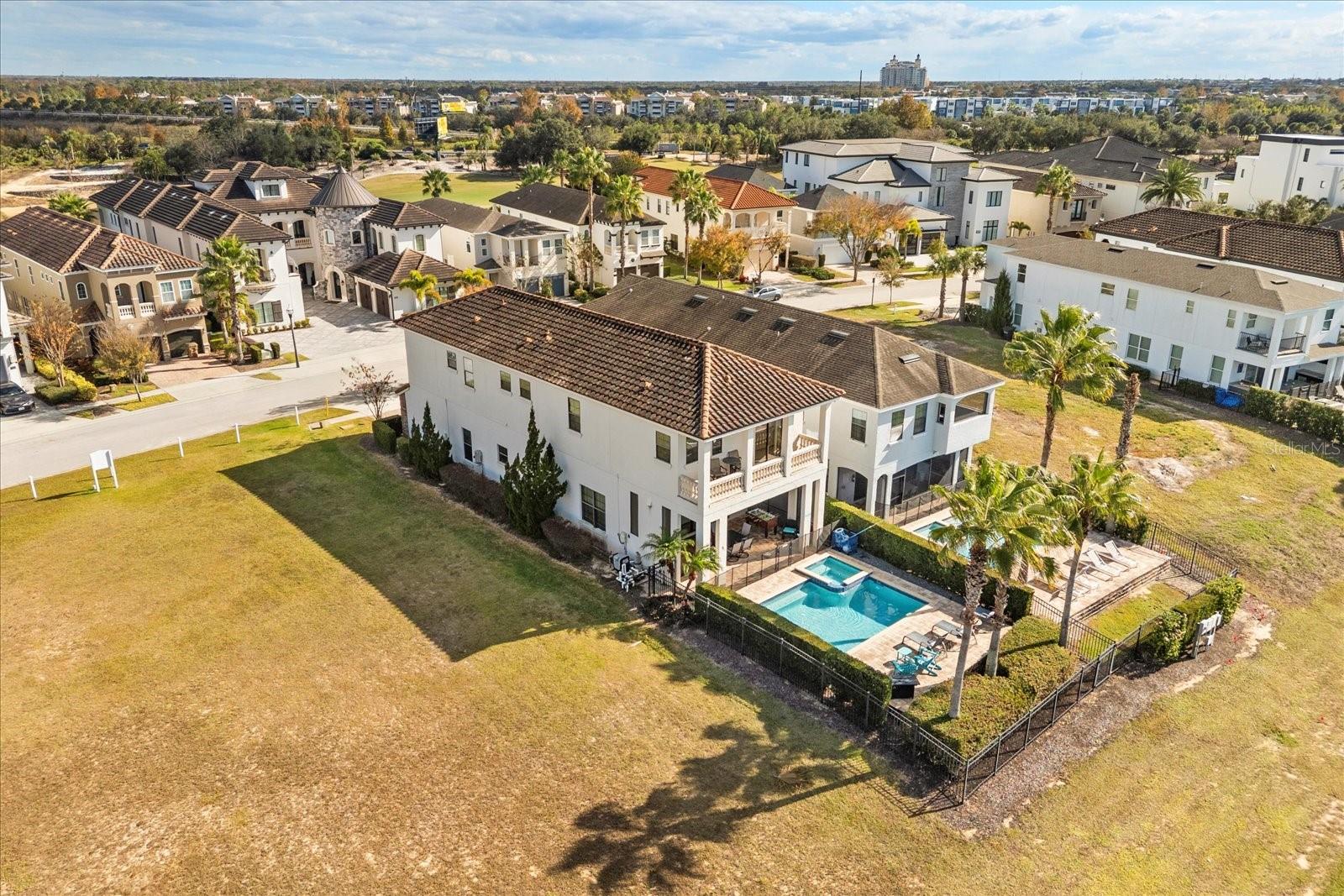 REUNION WEST VLGS NORTH - Residential