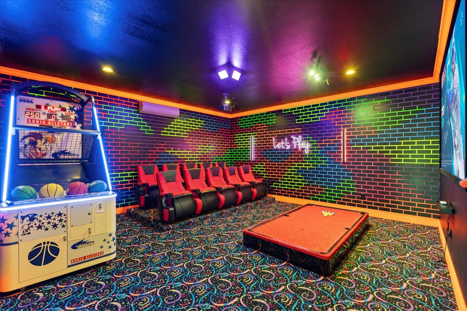 REUNION WEST VLGS NORTH - Residential