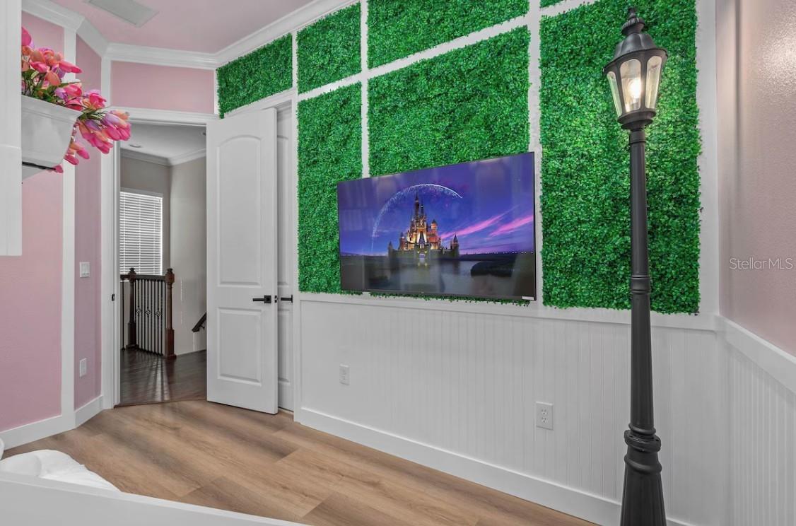 REUNION WEST VLGS NORTH - Residential