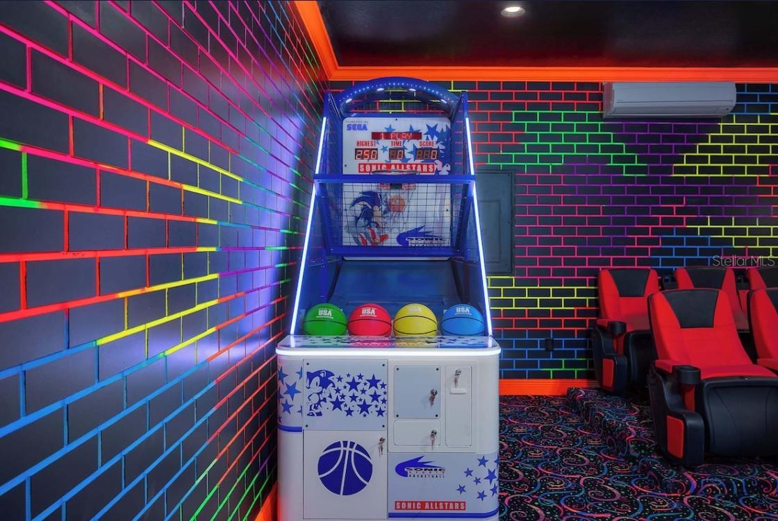 REUNION WEST VLGS NORTH - Residential