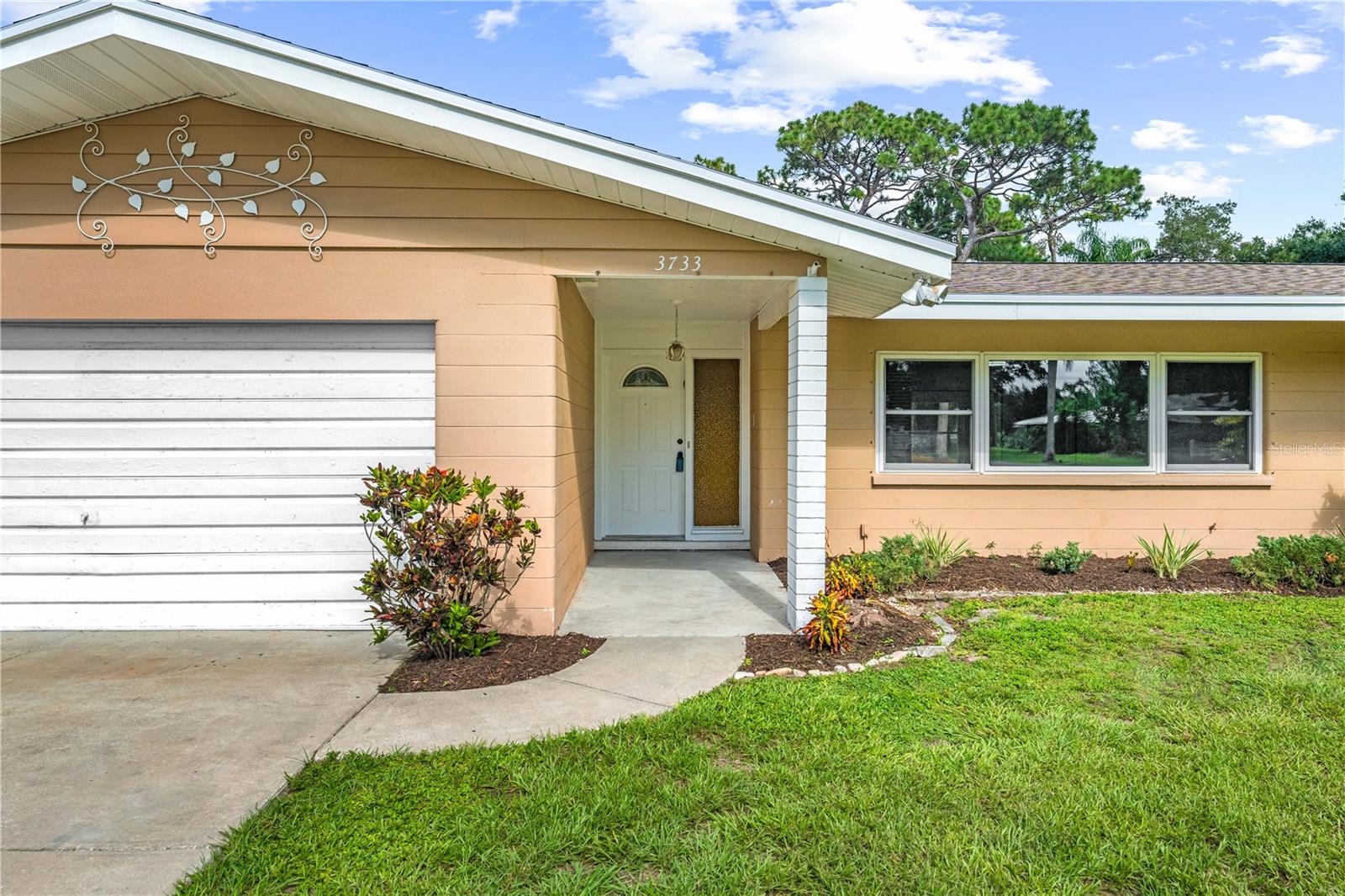 3733 MALEC CIRCLE