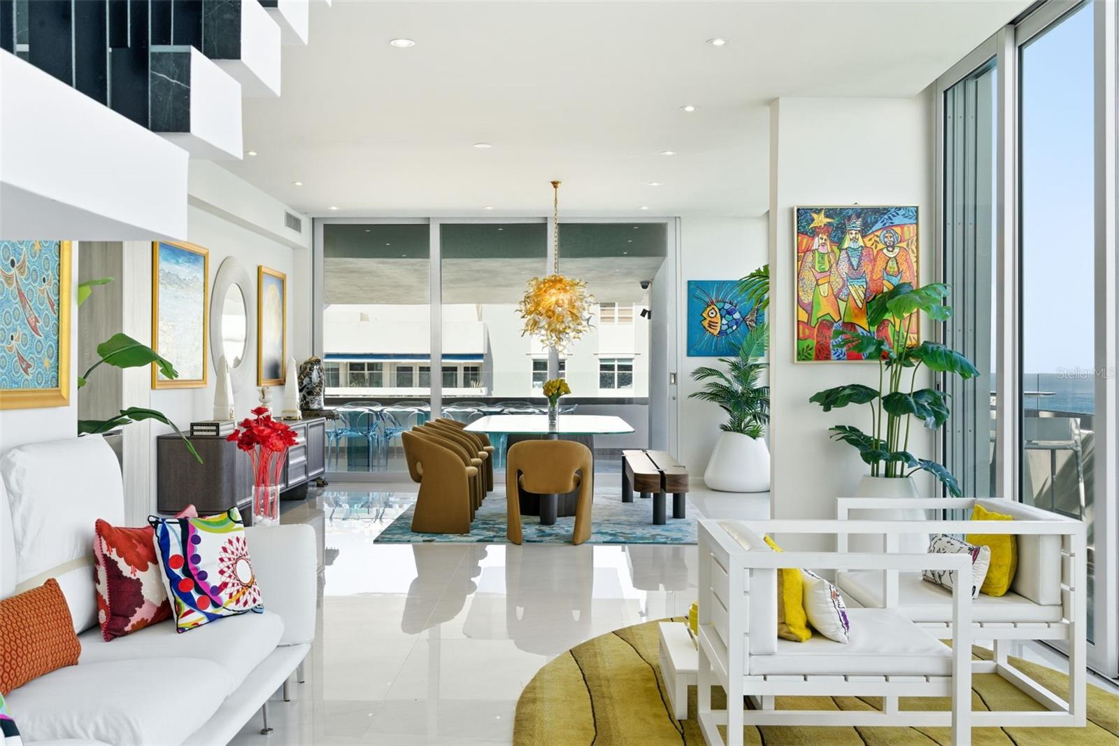 SURFSIDE MANSIONS - Residential