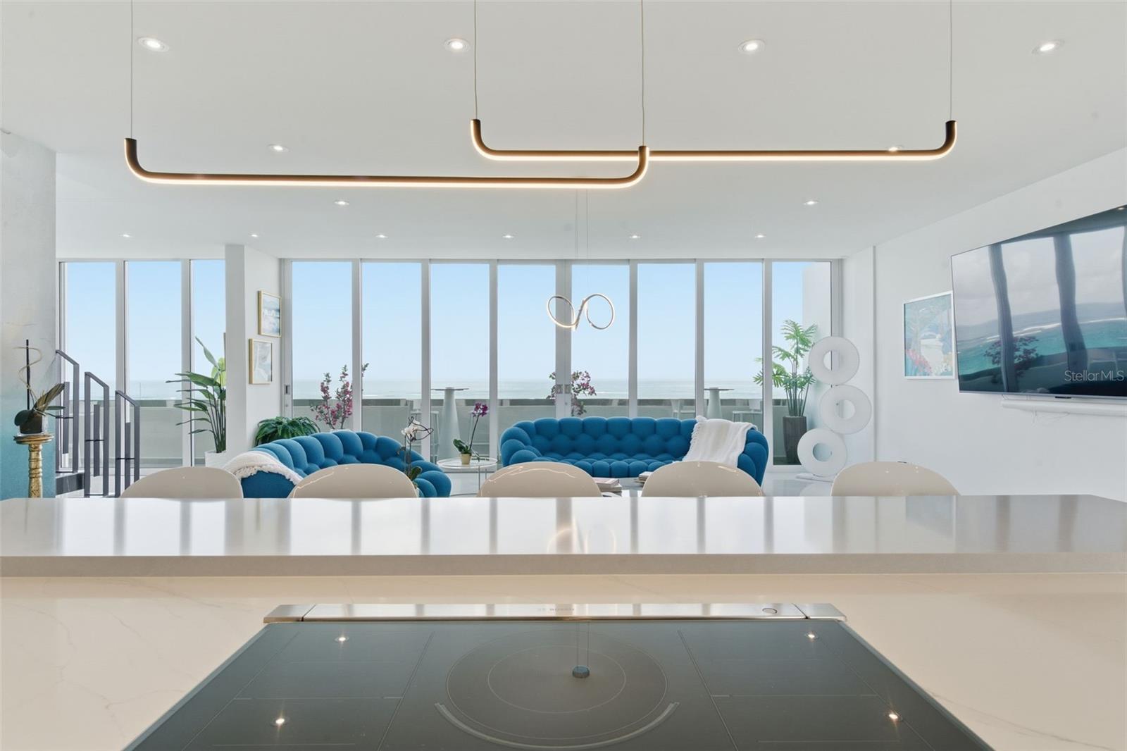 SURFSIDE MANSIONS - Residential