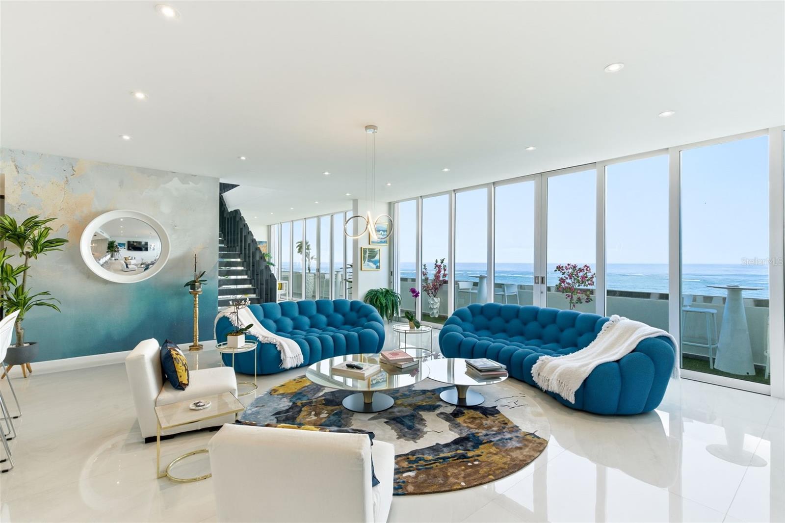 SURFSIDE MANSIONS - Residential