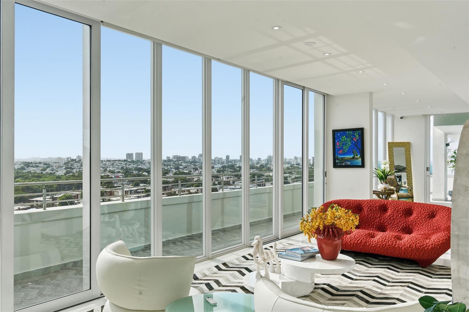 SURFSIDE MANSIONS - Residential