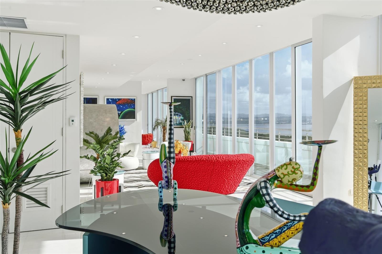 SURFSIDE MANSIONS - Residential